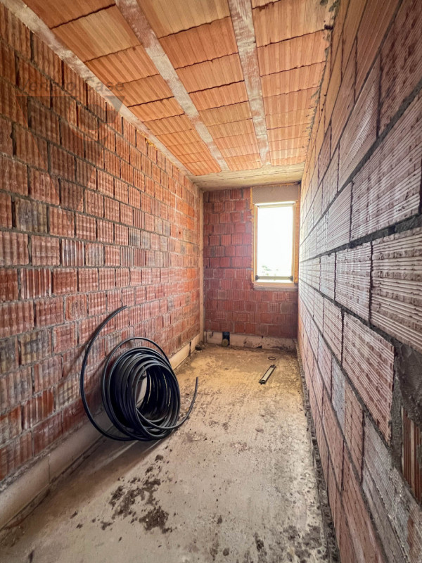 Proponiamo in vendita una splendida porzione di quadrifamiliare di nuova costruzione allo stato d...