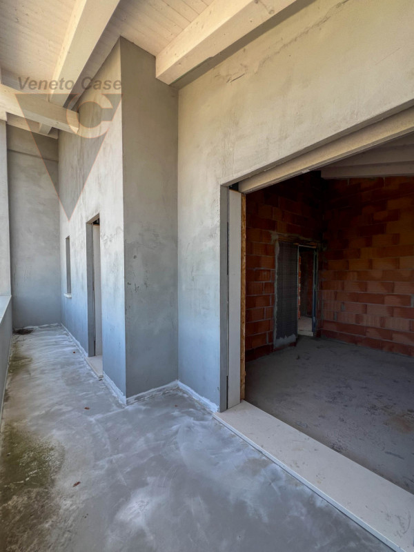 Proponiamo in vendita una splendida porzione di quadrifamiliare di nuova costruzione allo stato d...