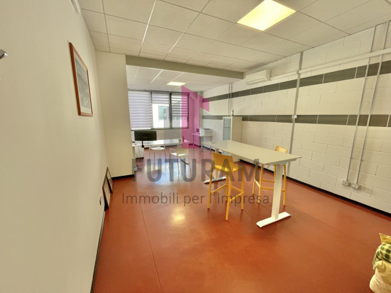 CAMISANO VICENTINO - 42FIL -PER INFO 0444/310220 

IN ZONA DI FORTE PASSAGGIO E BEN SERVITA, SI P...