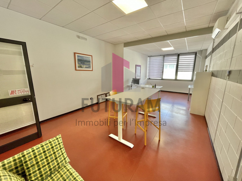 CAMISANO VICENTINO - 42FIL -PER INFO 0444/310220 

IN ZONA DI FORTE PASSAGGIO E BEN SERVITA, SI P...