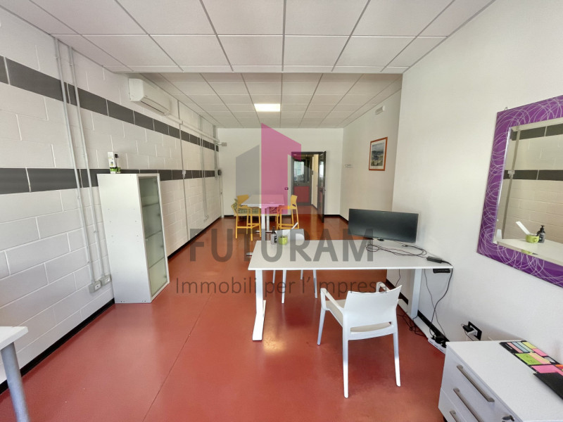 CAMISANO VICENTINO - 42FIL -PER INFO 0444/310220 

IN ZONA DI FORTE PASSAGGIO E BEN SERVITA, SI P...