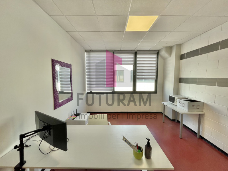 CAMISANO VICENTINO - 42FIL -PER INFO 0444/310220 

IN ZONA DI FORTE PASSAGGIO E BEN SERVITA, SI P...