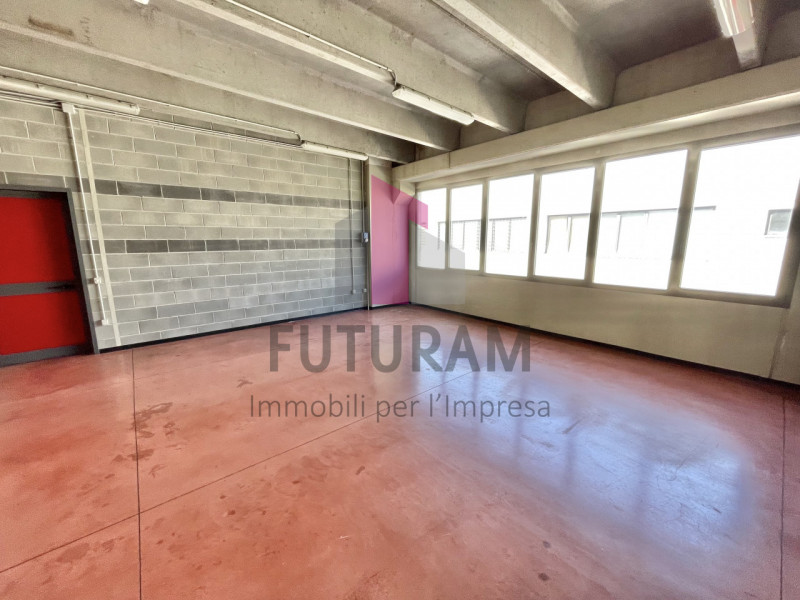 CAMISANO VICENTINO-  43FIL- PER INFO  0444/310220 

IN CONTESTO MISTO DIREZIONALE COMMERCIALE SI ...