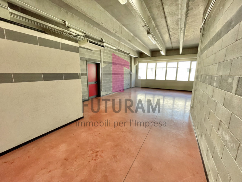 CAMISANO VICENTINO-  43FIL- PER INFO  0444/310220 

IN CONTESTO MISTO DIREZIONALE COMMERCIALE SI ...