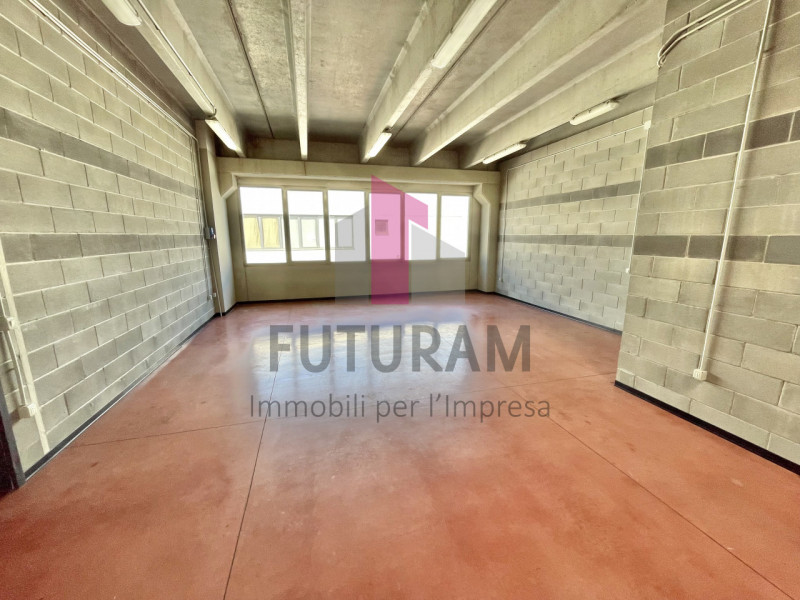 CAMISANO VICENTINO-  43FIL- PER INFO  0444/310220 

IN CONTESTO MISTO DIREZIONALE COMMERCIALE SI ...