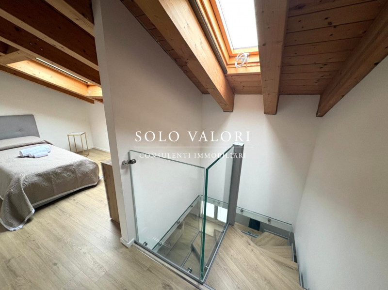 Rif. A931 – Mini appartamento su due livelli arredato – Castelfranco Veneto centro

 Per informaz...