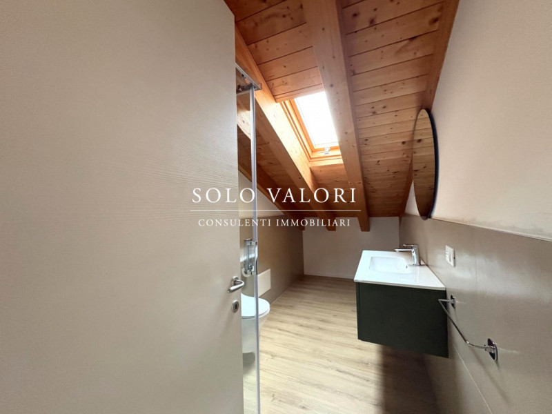 Rif. A931 – Mini appartamento su due livelli arredato – Castelfranco Veneto centro

 Per informaz...