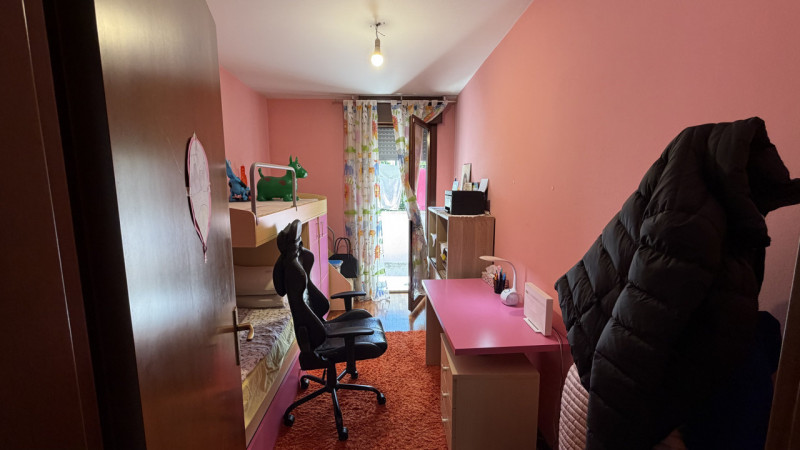 Scopri l'opportunità di vivere nel cuore della tranquillità e del comfort con questo magnifico ap...