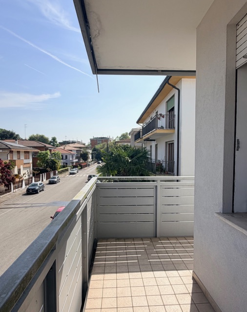 SAN BELLINO: in contesto residenziale, vicino ai principali servizi e mezzi, proponiamo appartame...