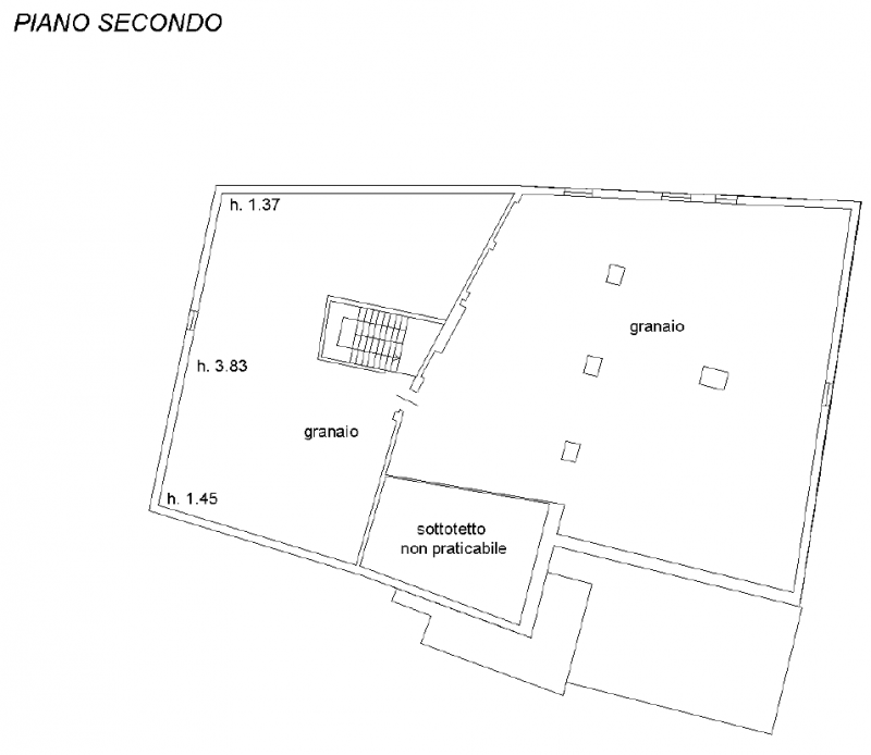 COMPOSIZIONE:
Proponiamo in vendita immobile completamente da ristrutturare, disposto su più live...