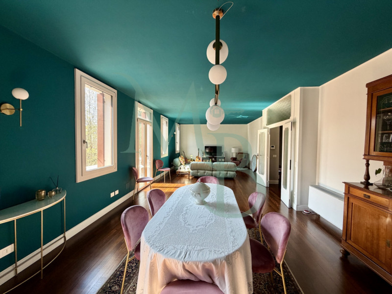 PADOVA – PORTA PORTELLO. Nel cuore di una delle zone più autentiche e ricercate della città, prop...