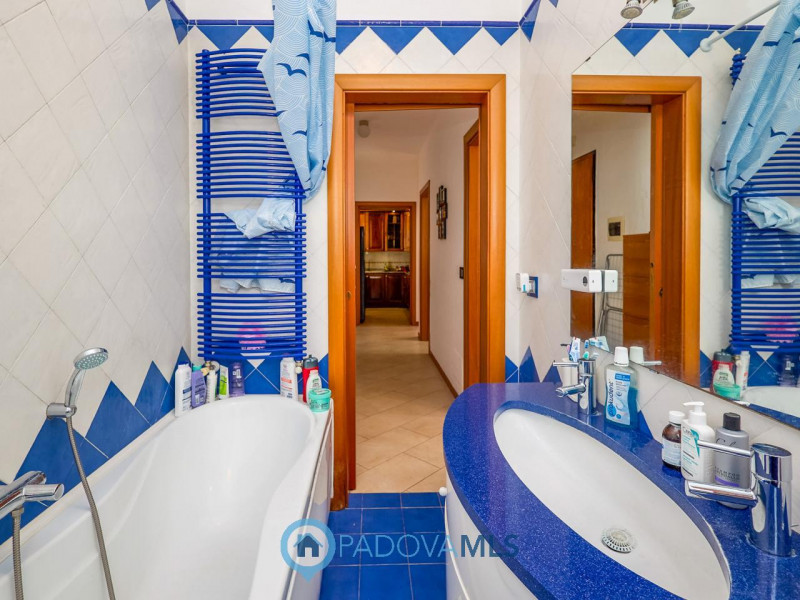 Immobile in esclusiva al Gruppo Padova MLS

In una delle zone residenziali più tranquille e richi...