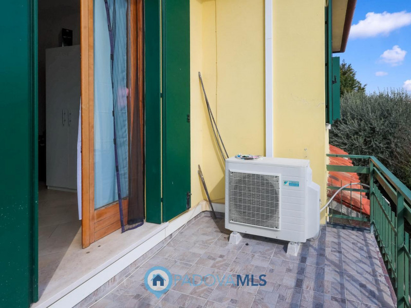 Immobile in esclusiva al Gruppo Padova MLS

In una delle zone residenziali più tranquille e richi...