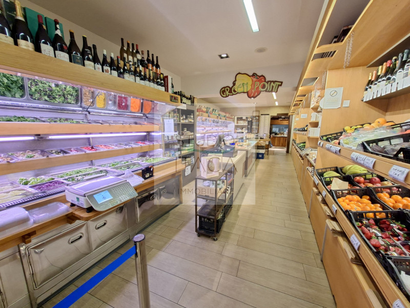 Nel cuore più autentico del centro storico di Padova, in via Boccalerie, a ridosso di Piazza dell...