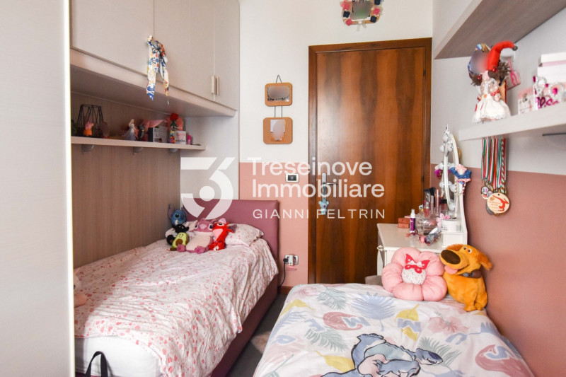 (Per INFO Feltrin Simone) Proponiamo in vendita un appartamento al primo piano a Paese, situato i...