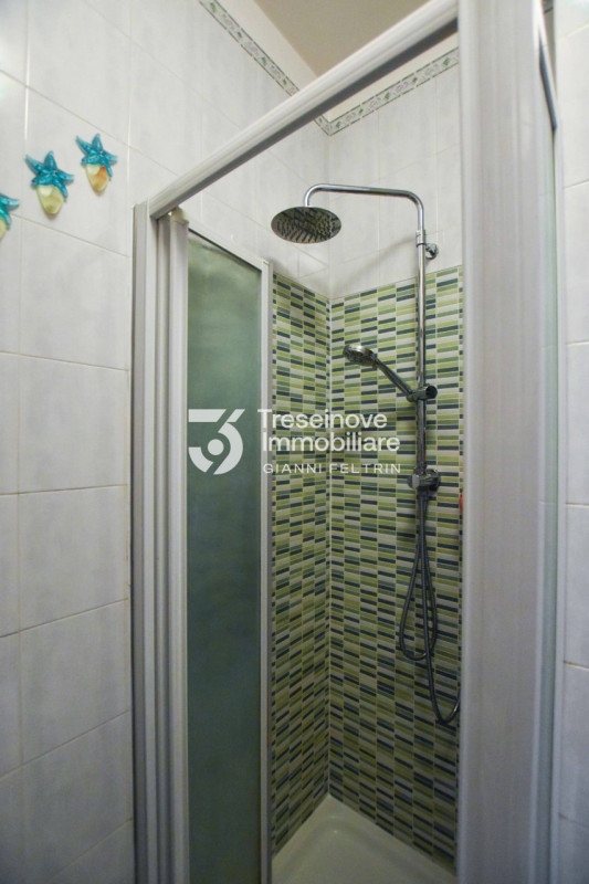 (Per INFO Feltrin Simone) Proponiamo in vendita un appartamento al primo piano a Paese, situato i...