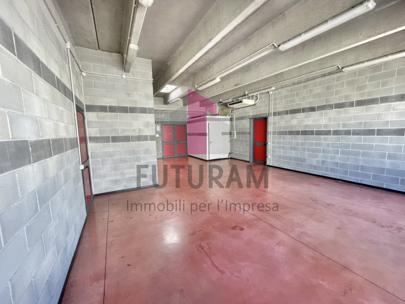 CAMISANO VICENTINO- 45FIL- PER INFO 0444/310220

IN CONTESTO MISTO DIREZIONALE COMMERCIALE SI AFF...