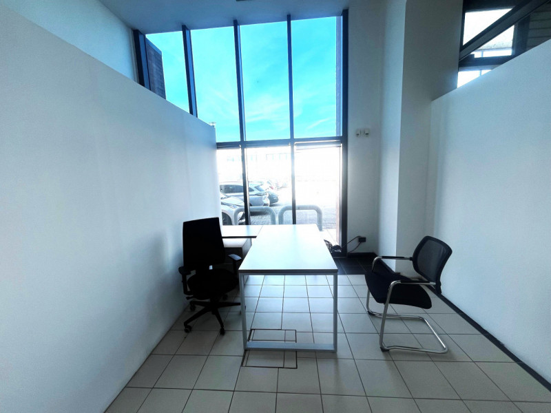 MESTRINO (PD): In prestigioso complesso direzionale / commerciale conosciuto come "La Fornace" , ...