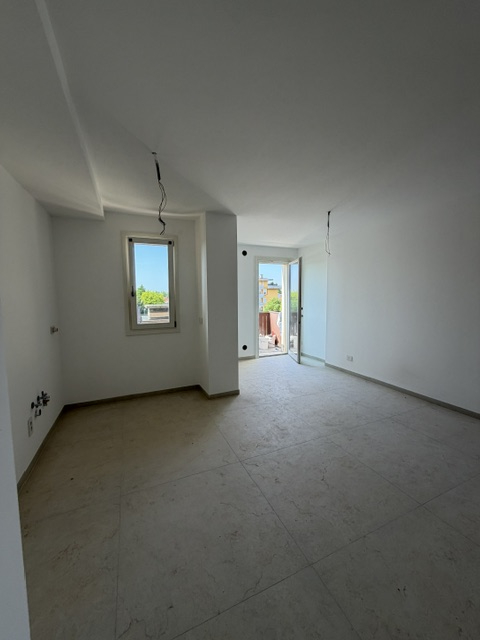 Vigodarzere zona centrale proponiamo nuovo appartamento  al 2° ed ultimo piano con ascensore.

L'...