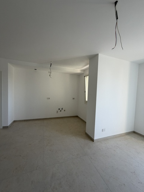 Vigodarzere zona centrale proponiamo nuovo appartamento  al 2° ed ultimo piano con ascensore.

L'...