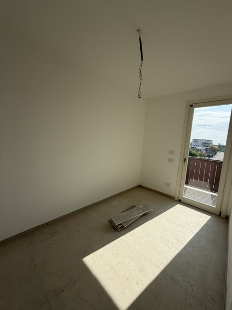 Vigodarzere zona centrale proponiamo nuovo appartamento  al 2° ed ultimo piano con ascensore.

L'...