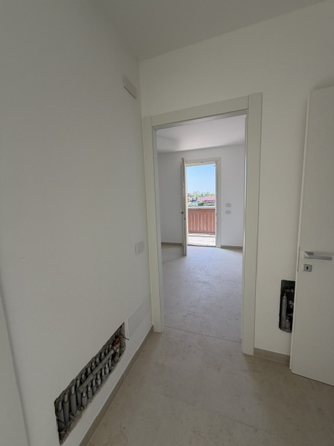 Vigodarzere zona centrale proponiamo nuovo appartamento  al 2° ed ultimo piano con ascensore.

L'...