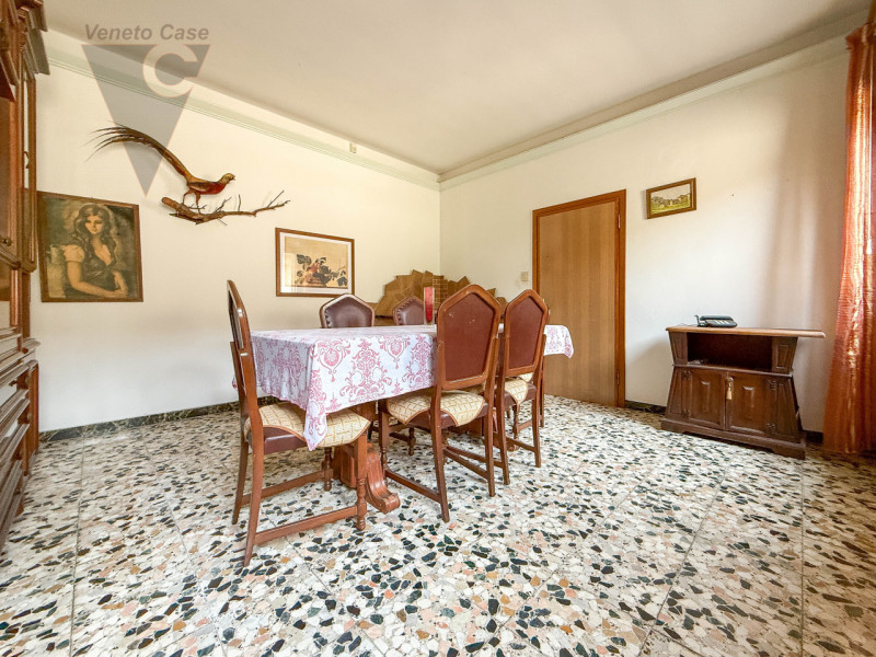 LOCALITA' CARPANE - CASA SINGOLA
Proponiamo in vendita, nella località Carpane, una casa singola ...