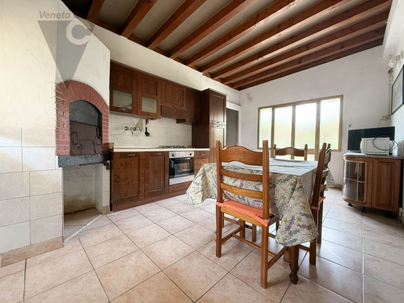 LOCALITA' CARPANE - CASA SINGOLA
Proponiamo in vendita, nella località Carpane, una casa singola ...