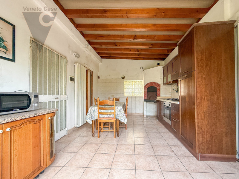 LOCALITA' CARPANE - CASA SINGOLA
Proponiamo in vendita, nella località Carpane, una casa singola ...