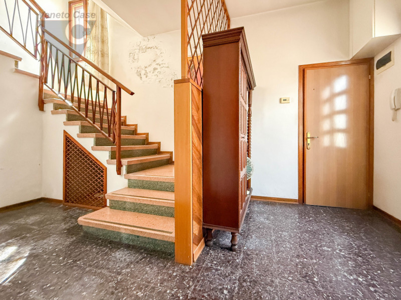 LOCALITA' CARPANE - CASA SINGOLA
Proponiamo in vendita, nella località Carpane, una casa singola ...