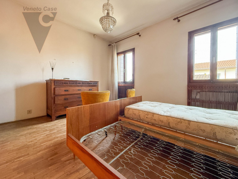 LOCALITA' CARPANE - CASA SINGOLA
Proponiamo in vendita, nella località Carpane, una casa singola ...