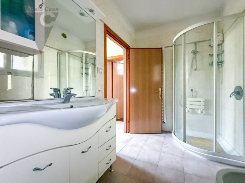 LOCALITA' CARPANE - CASA SINGOLA
Proponiamo in vendita, nella località Carpane, una casa singola ...