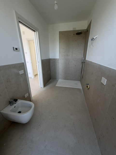 Vigodarzere zona centrale proponiamo nuovo appartamento  al 1° piano con ascensore.

La particola...