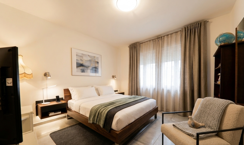 COMPOSIZIONE:
Proponiamo in vendita porzione di bifamiliare sviluppata su due livelli. L'atrio d'...