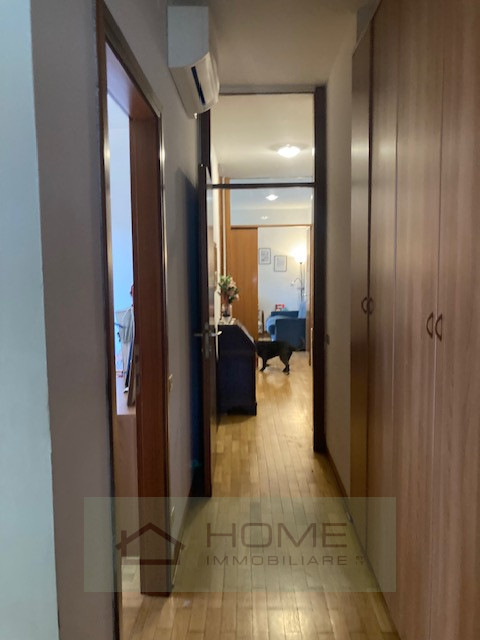 Luminoso e spazioso appartamento in affitto situato nella zona di Facciolati a Padova, completame...