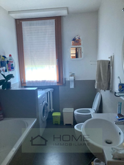 Luminoso e spazioso appartamento in affitto situato nella zona di Facciolati a Padova, completame...