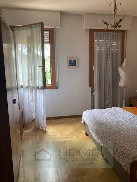 Luminoso e spazioso appartamento in affitto situato nella zona di Facciolati a Padova, completame...