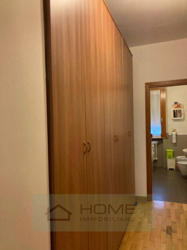 Affittasi Posto letto in stanza doppia con un altra ragazza. Luminoso e spazioso appartamento in ...