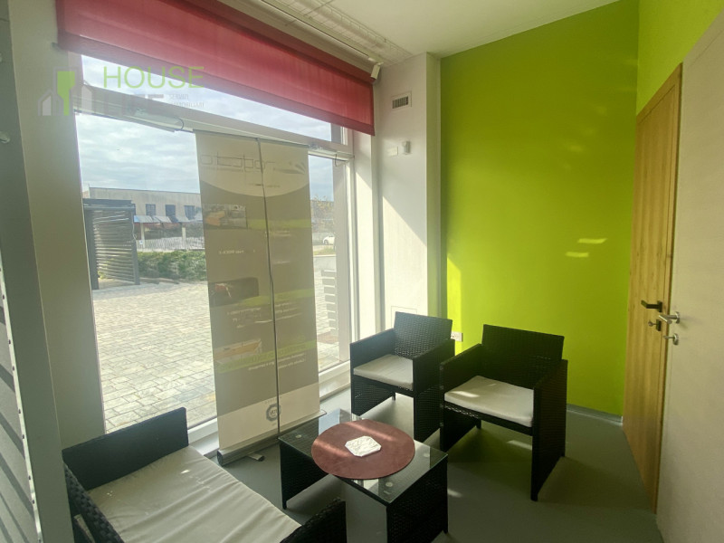 THIENE: in zona industriale e di facile accesso, IMMOBILE SINGOLO di 600 mq totali, disposto su d...