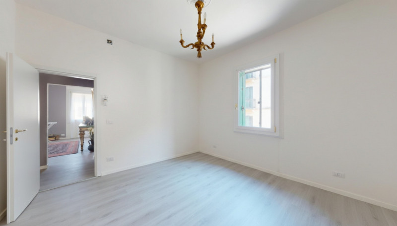 TI INVITIAMO A VISITARE PRIMA IL VIRTUL TOUR 3D DELL'APPARTAMENTO. COSI' POTRAI VISITARLO SOLO SE...