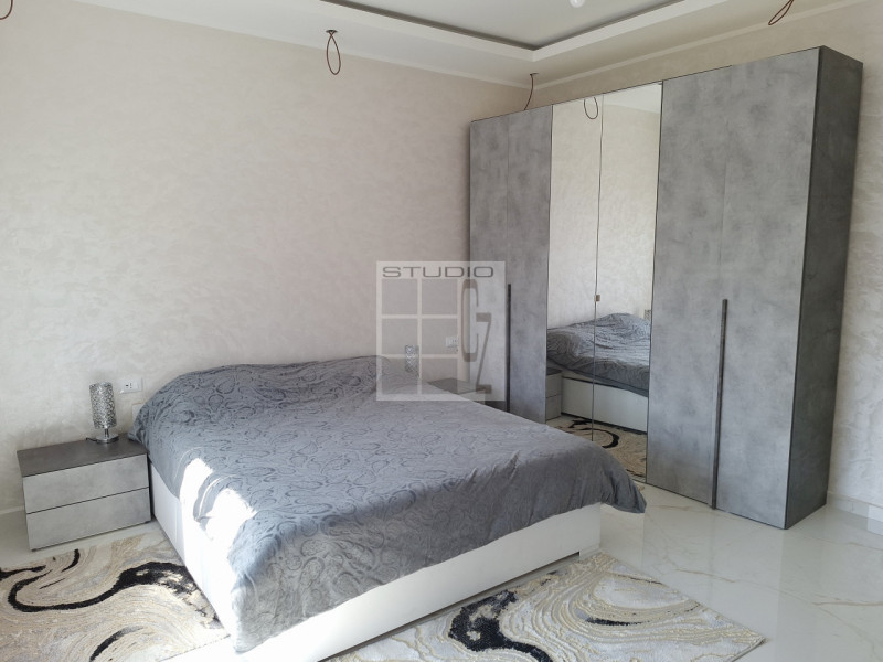 Proponiamo in vendita un elegante appartamento 125 mq situato nel cuore di Loreggia, nella zona c...