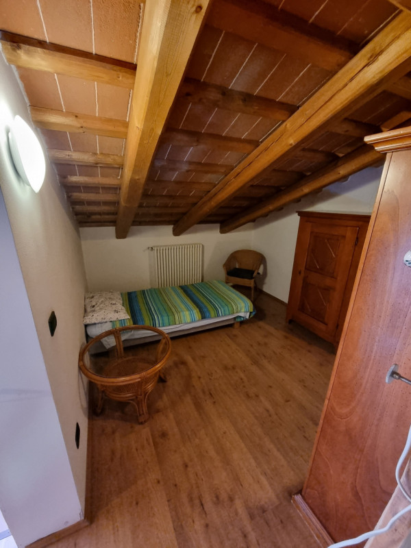 Castelnuovo di Teolo (PD), sita in piacevole posizione panoramica ed abbastanza isolata, proponia...