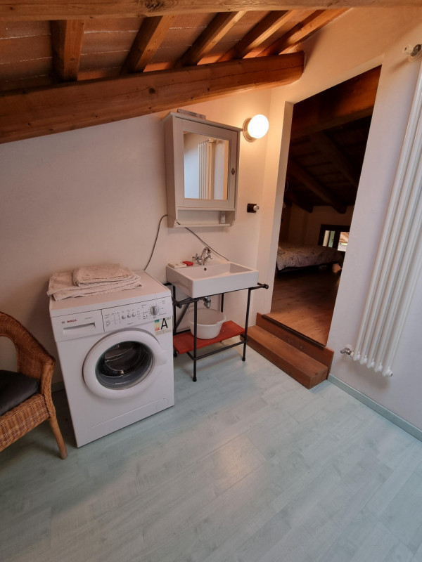 Castelnuovo di Teolo (PD), sita in piacevole posizione panoramica ed abbastanza isolata, proponia...