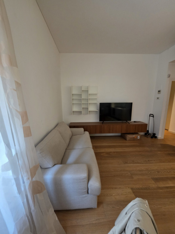 Nel prestigioso contesto del Centro Storico di Padova, proponiamo in affitto un elegante appartam...