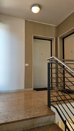 Rif. A.A.49-25

Vendita all'asta - appartamento al 1° piano con garage in data 29 maggio 2026

De...