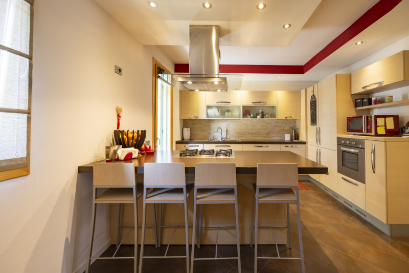 Porzione di recente costruzione ubicata a San Vito di Vigonza in un contesto immerso nel verde e ...