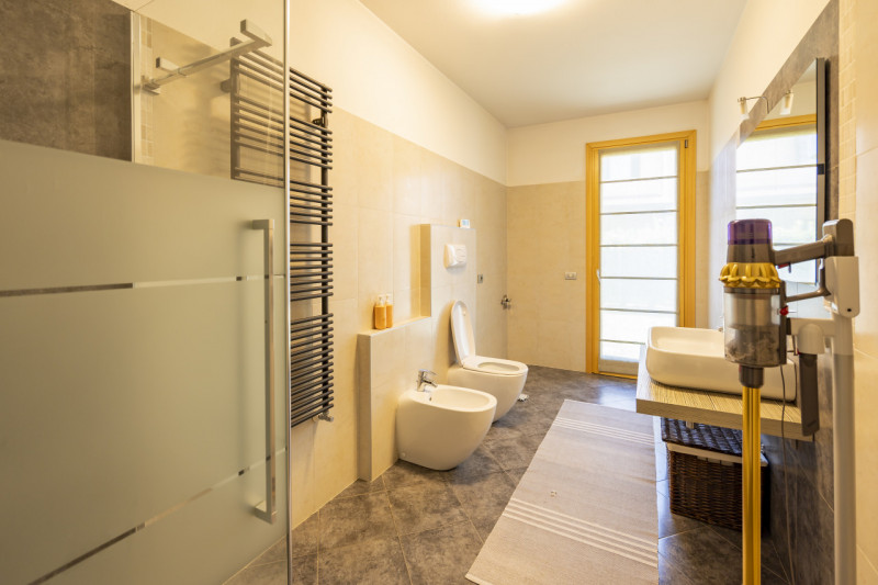 Porzione di recente costruzione ubicata a San Vito di Vigonza in un contesto immerso nel verde e ...