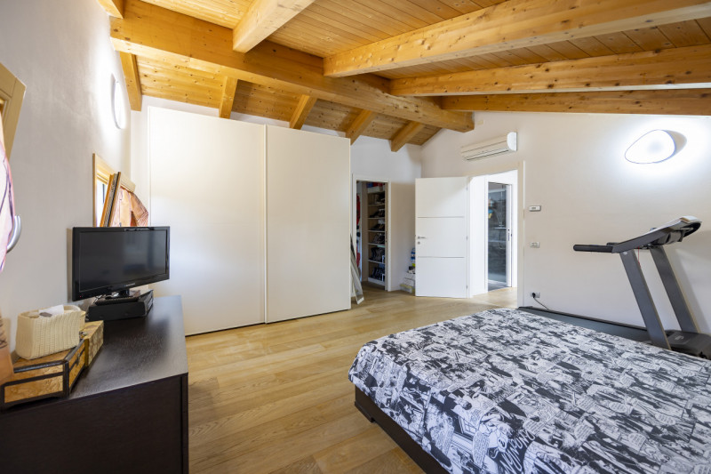 Porzione di recente costruzione ubicata a San Vito di Vigonza in un contesto immerso nel verde e ...