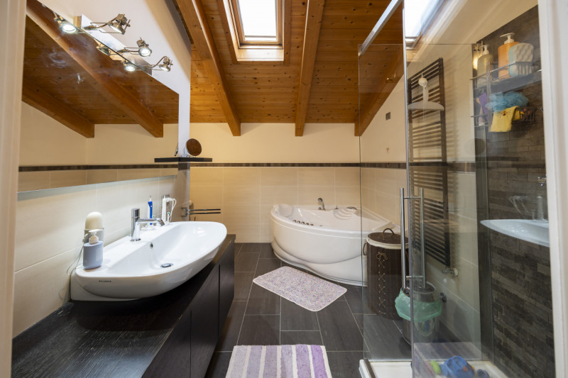 Porzione di recente costruzione ubicata a San Vito di Vigonza in un contesto immerso nel verde e ...