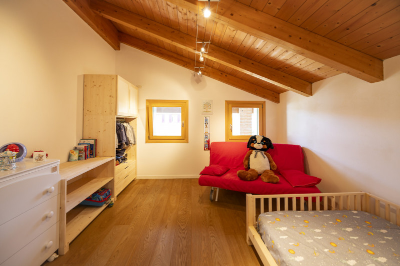 Porzione di recente costruzione ubicata a San Vito di Vigonza in un contesto immerso nel verde e ...